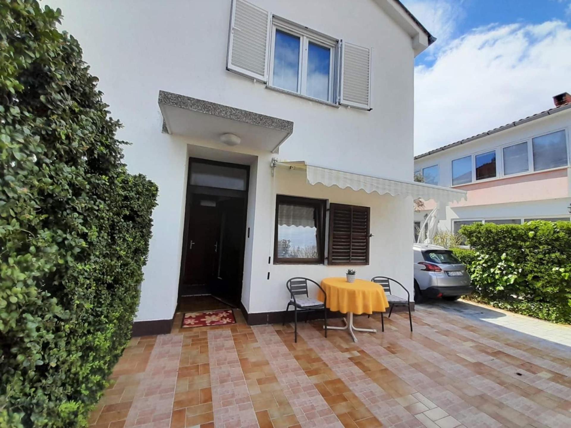 Lovely Studio Malina Close To The Beach Krk Town Exteriör bild